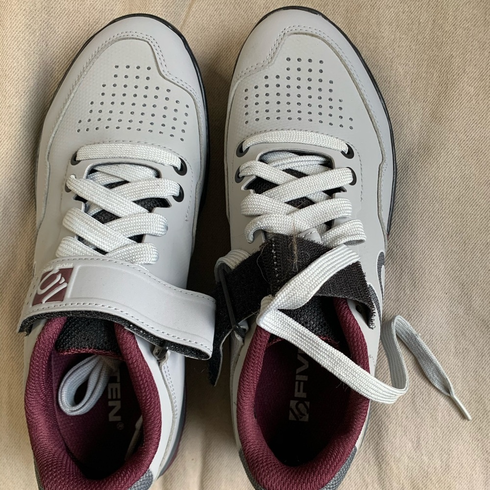 Women’s bike shoes